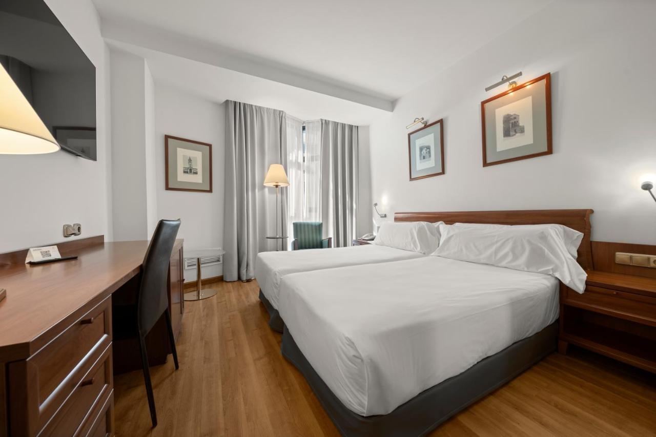 Hotel Zentral Rey Pelayo