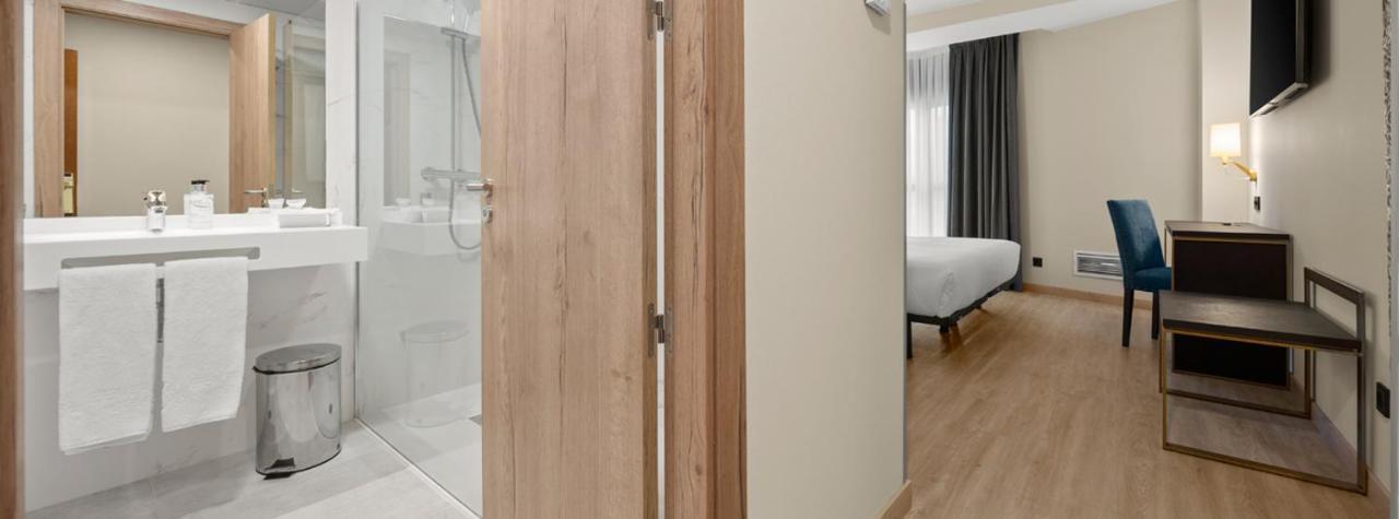 Zentral Rey Pelayo Hotel 4*