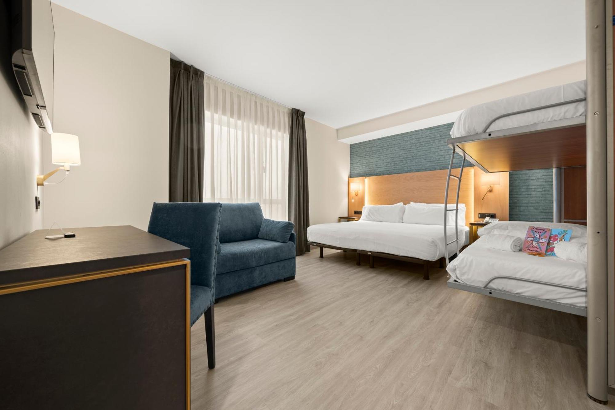 Zentral Rey Pelayo 4* Gijón